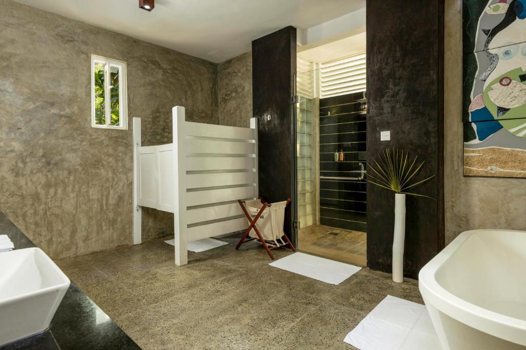 Maalu Maalu Resort & Spa - Thema Collection - Luxury Hotel in Pasikuda ...